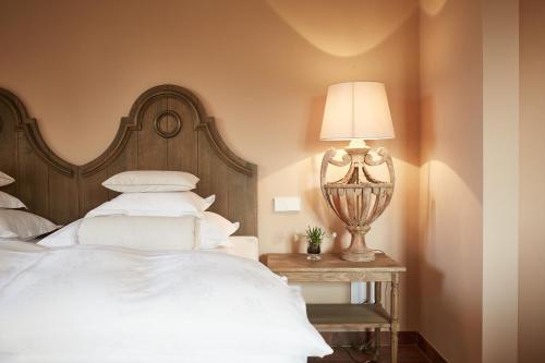 Junior Suite with Balcony 3