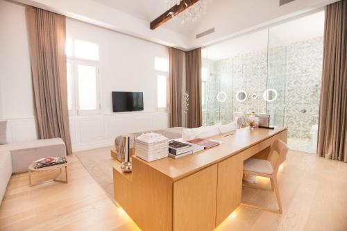 King Room 8