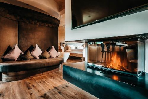 Top Suite