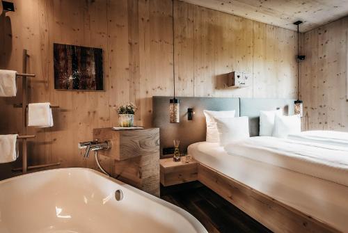 Top Suite