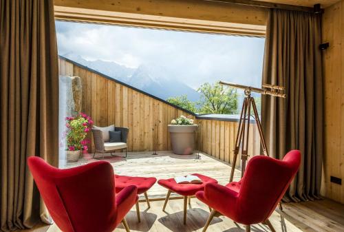 Top Suite