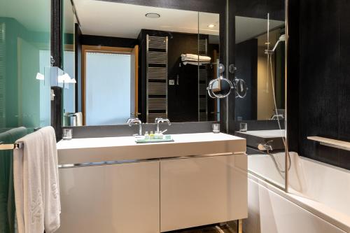 Standard Double Room (3 Adults)