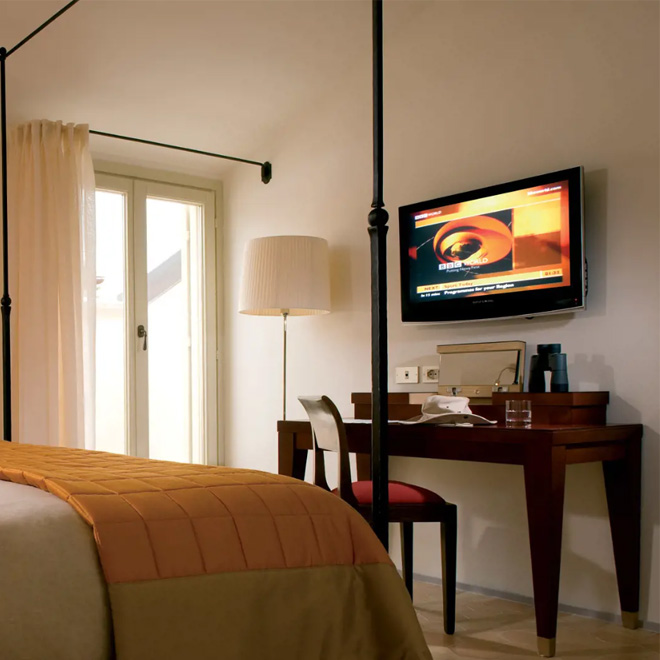 Romantic Single Room (1 Adult)