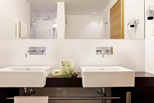 Superior Double Room With Balcony