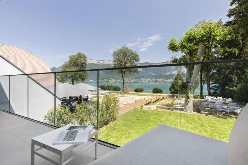 Suite with Lake View