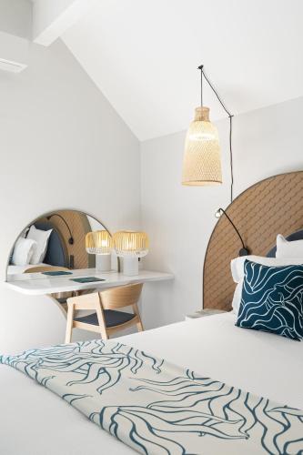 Room - Forest Side