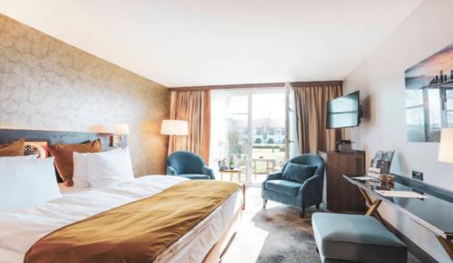 Double or Twin Room with Terrace