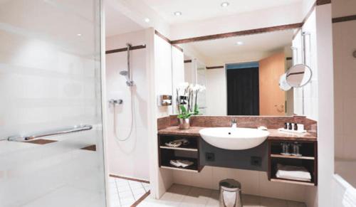Double or Twin Room with Terrace