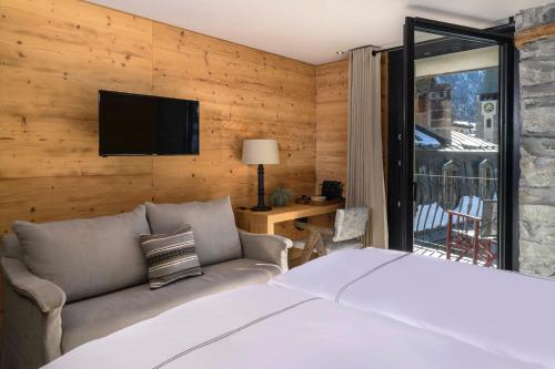 Deluxe Double Room with Matterhorn View