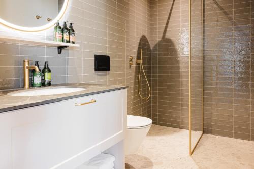 One Bedroom Apartment