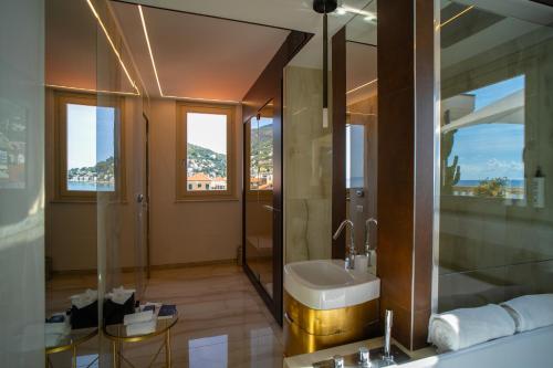 Ambassador Suite