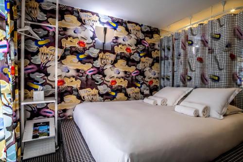 Double Room with Sea View and Balcony - First Floor