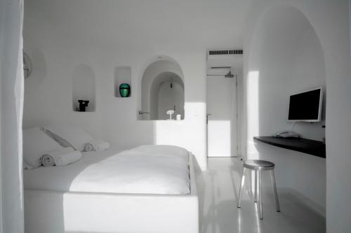 Double Room with Sea View and Balcony - First Floor