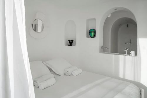Double Room with Sea View and Balcony - First Floor