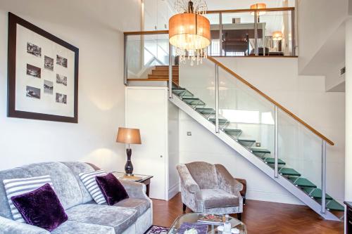 Two-Story King Suite