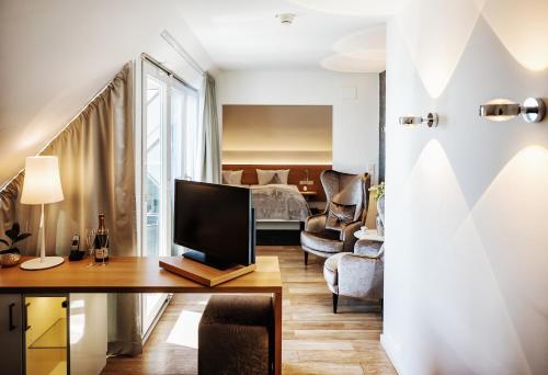 Deluxe Double Room with Sea View