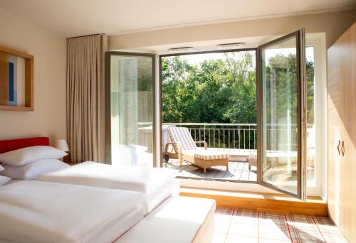 Two bedroom Apartment with Garden view