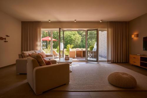 Two bedroom Apartment with Garden view