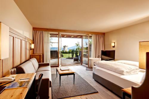 Deluxe Suite with Terrace
