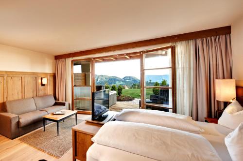 Luxury Suite with Terrace