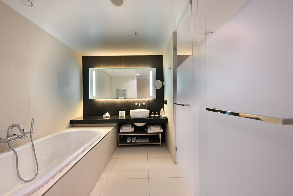 1 King Junior Suite La Bonne Mere View