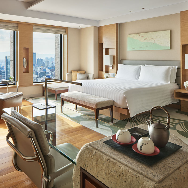 Premium King Room with City View