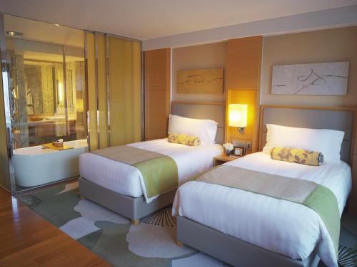 Club InterContinental Twin Room