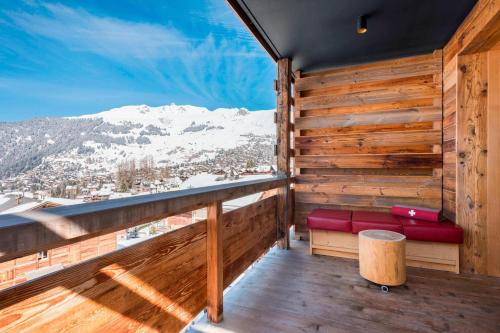 Spectacular King Room with Balcony and Valley View
