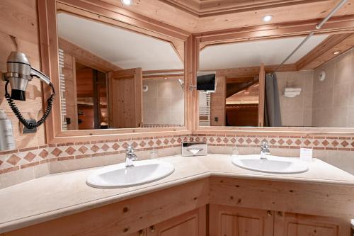 Junior Suite With Mountain View