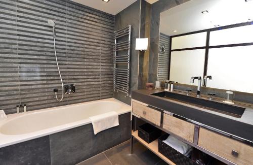 Suite, Mountain View