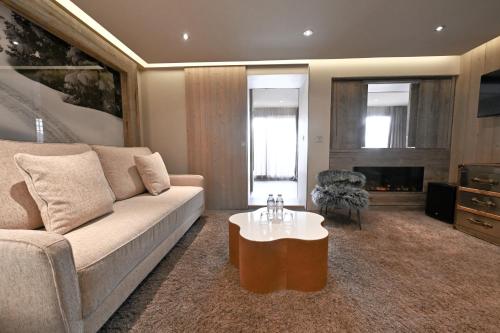 Suite, Mountain View
