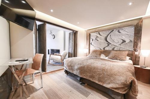 Superior Double Room with Lounge Mountain View