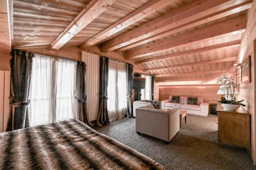 Junior Suite Village View