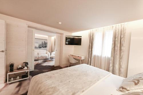 Suite - Village View