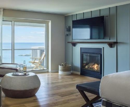 Premium King Room Ocean Front