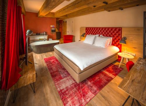 Superior King Suite