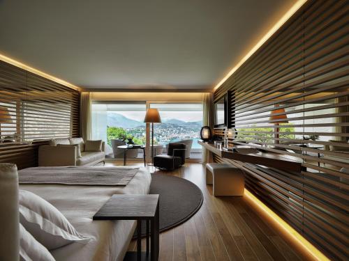 Junior Suite with Balcony and Lake View