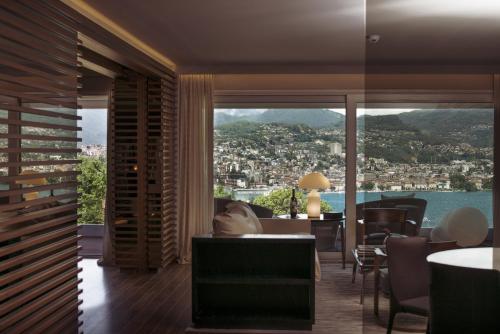 Suite with Lake View