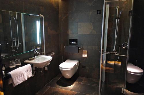 Classic Junior Suite with Lake View