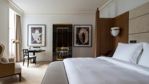 Premier Room King Bed