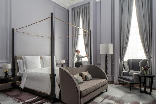 Trinity Heritage Suite King Bed