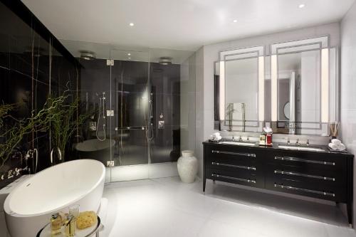 Three Bedroom Tower View Hotel Residence