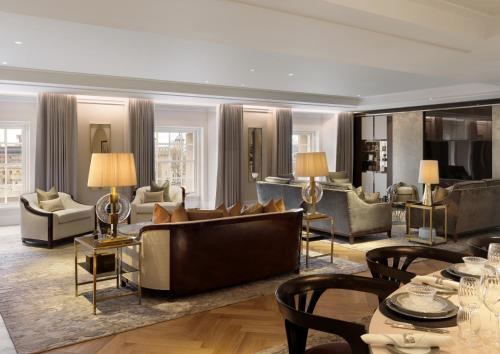 Three Bedroom Tower View Hotel Residence