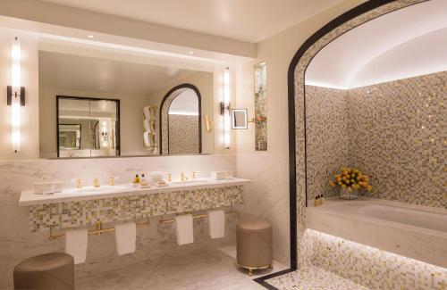 Royal Garden Suite 