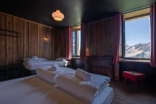 Triple Room with Mountain View