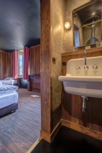 Triple Room with Mountain View