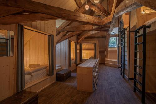 Single Bed in Mixed Dormitory Room