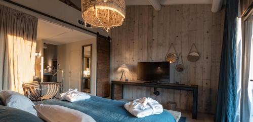Deluxe Room with Terrace with Spa Access