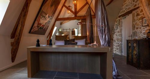 King Suite with Spa Access