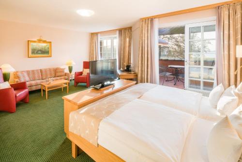 Junior Suite with Ocean View in the main house